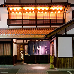 つるや旅館